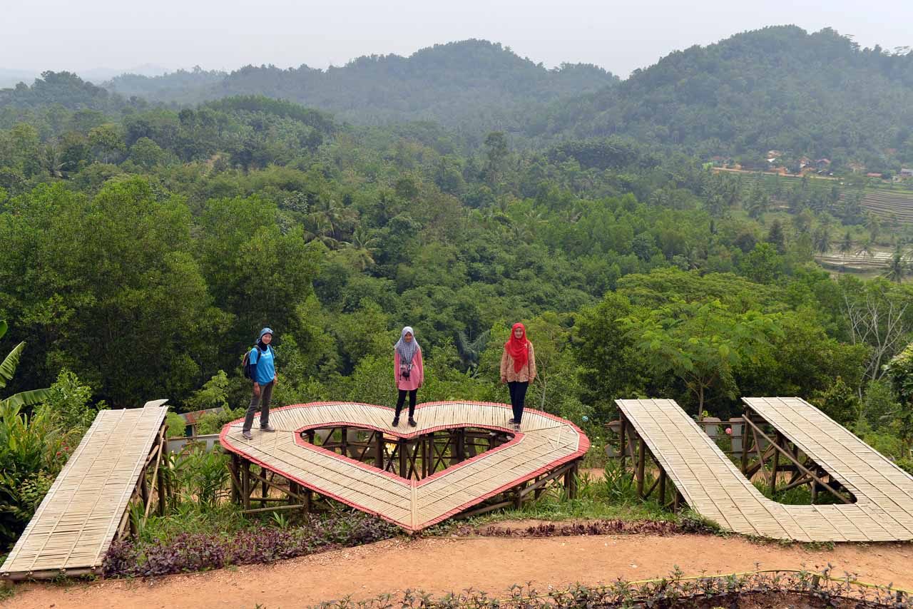 bukit pangonan - tempat wisata di pringsewu - yopie pangkey - 10