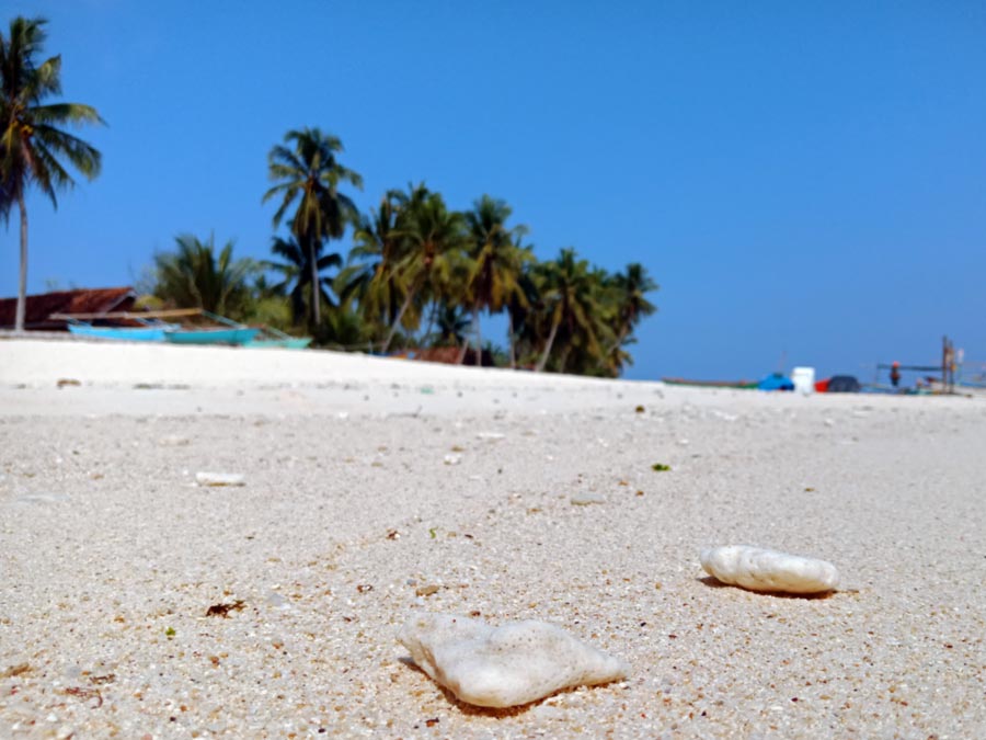 Pantai Pasir Putih Pulau Pisang - Pesisir Barat - Lampung - Yopie Pangkey - 8