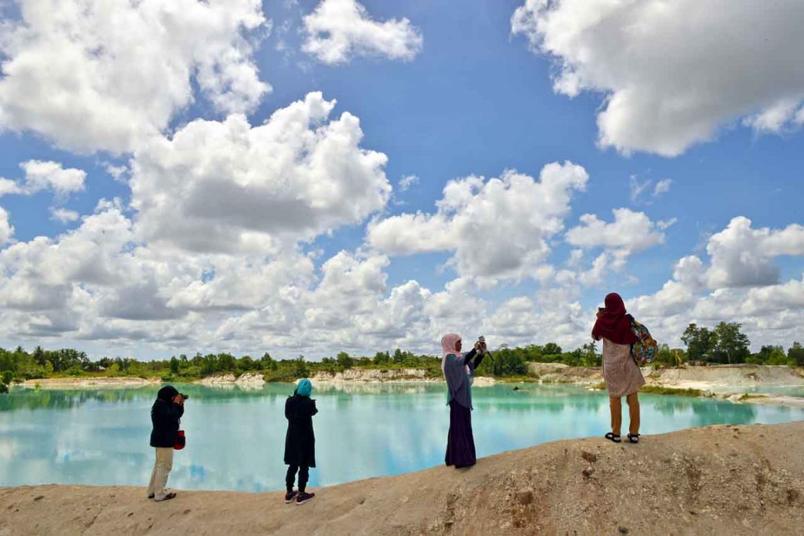 contoh pariwisata - Danau Kaolin Belitung - Perawas - Kota Tanjung Pandan - yopiefranz.id